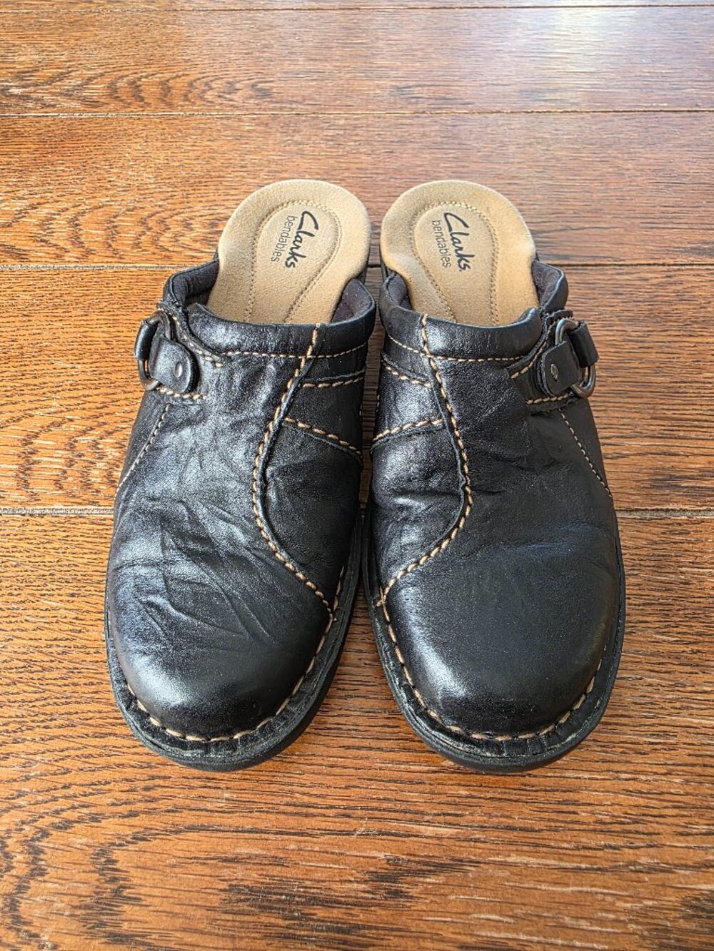 Clarks Bendables Black Leather Slip-On Mule Clogs - Size 7M